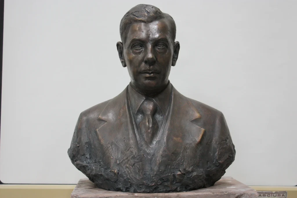 E. Kwiatkowski — brąz