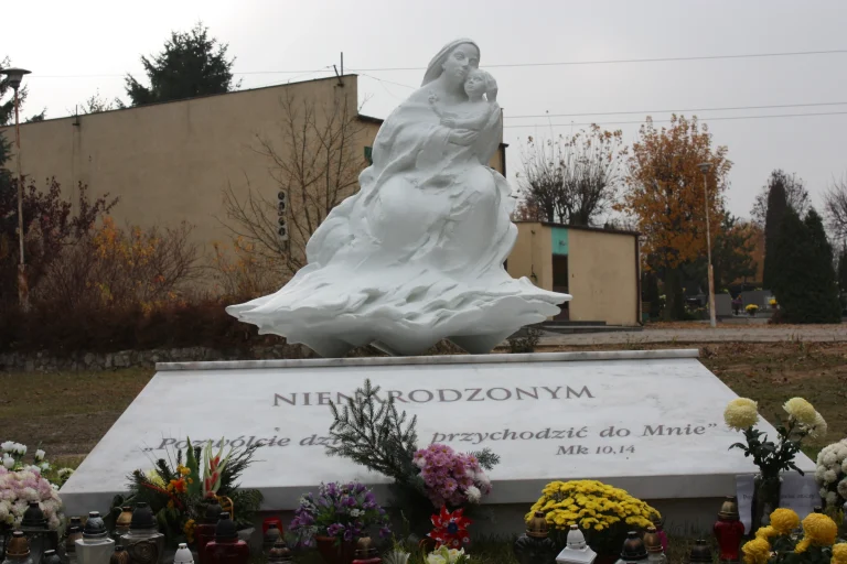 Madonna w chmurach — kompozyt, zdjęcie 4