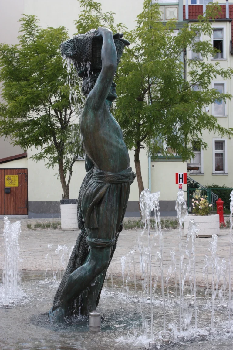 Jaś the Fisherman Fountain — Sopot — photograph 3