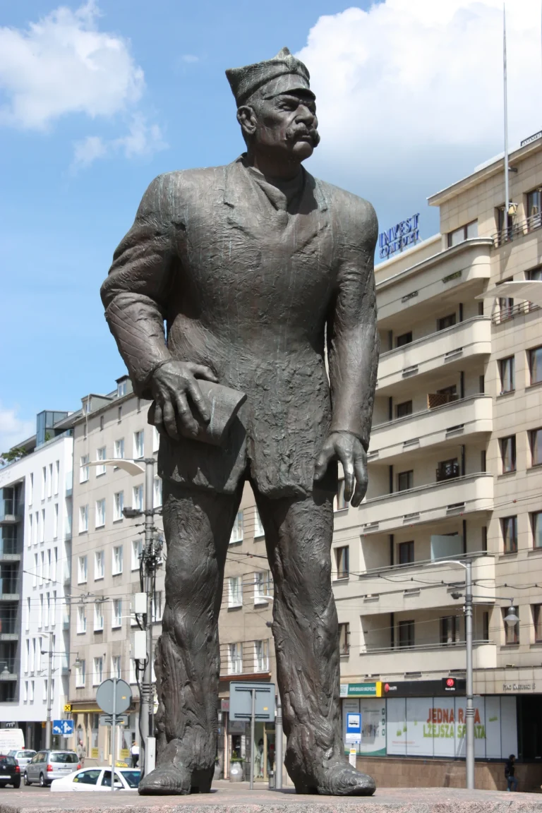 Pomnik Antoniego Abrahama w Gdyni — brąz, zdjęcie 3
