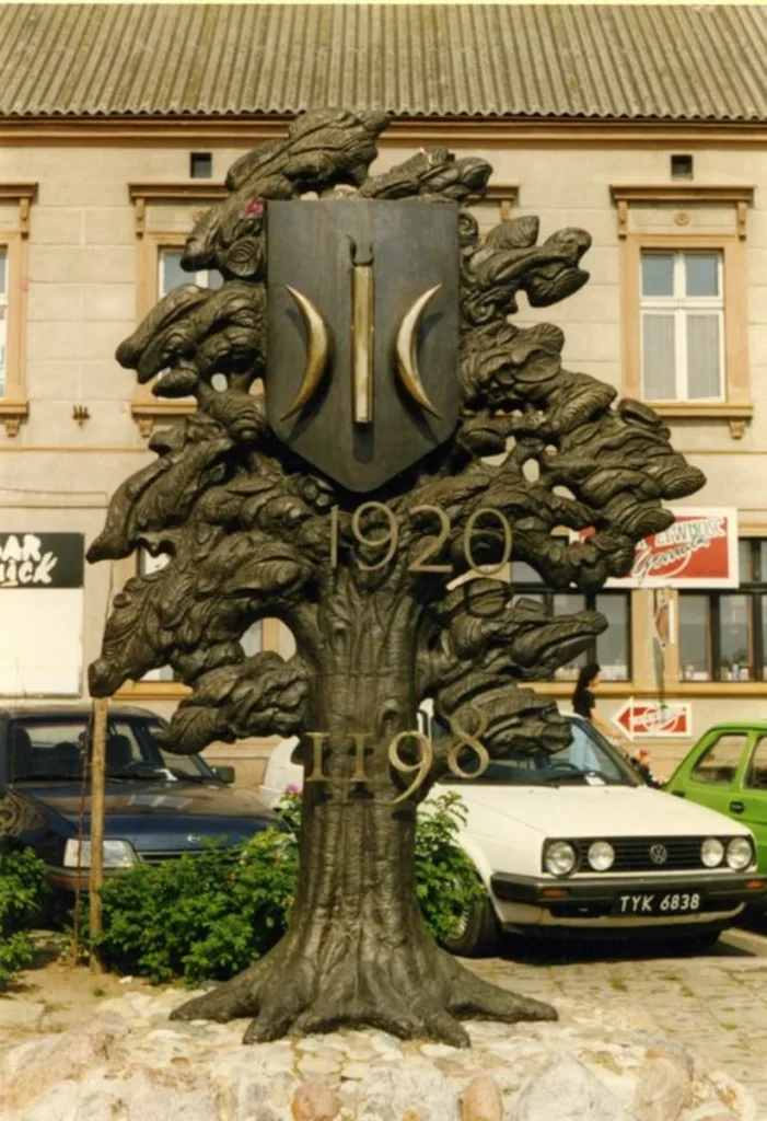 Trees Monument — Świecie